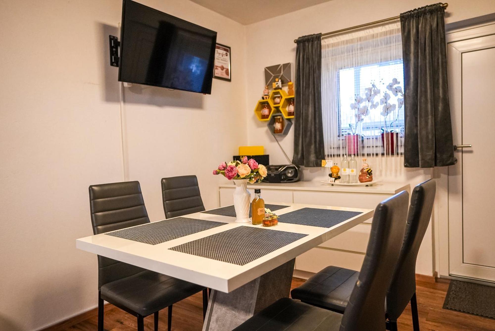 Honey Apartment 伦达瓦 外观 照片